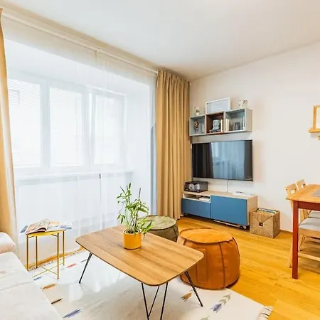 Tranquil Haven: Old Town Proximity Bratislava