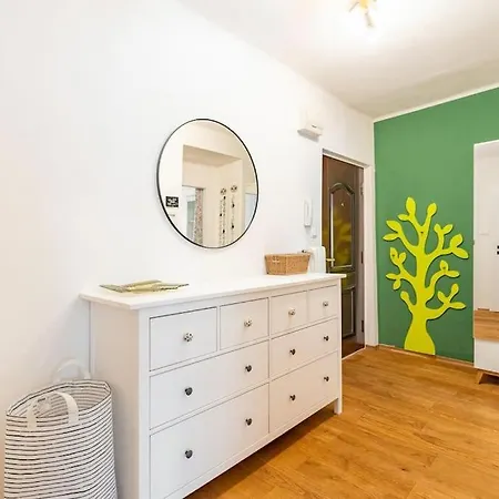 Tranquil Haven: Old Town Proximity Lejlighed *