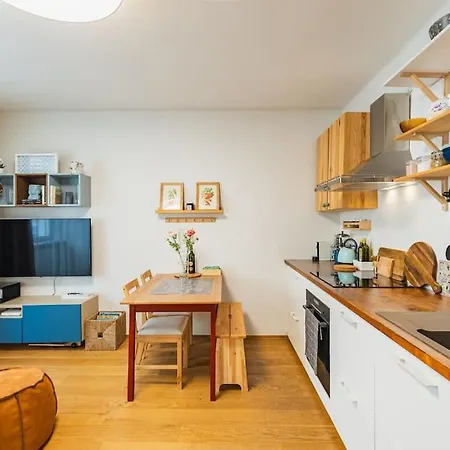 Lejlighed Tranquil Haven: Old Town Proximity