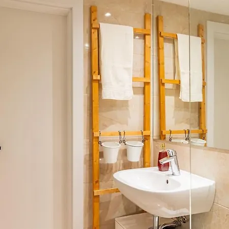 Lejlighed Tranquil Haven: Old Town Proximity *