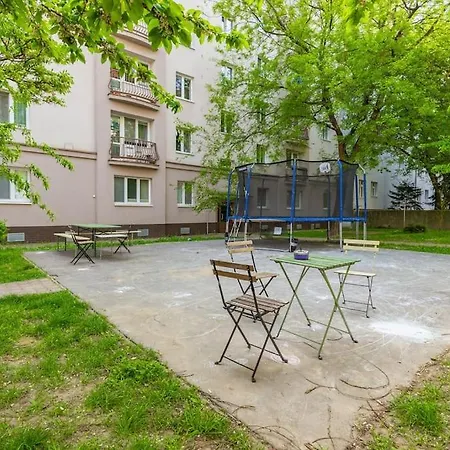 Tranquil Haven: Old Town Proximity Апартаменты