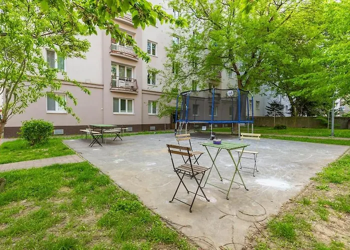 Tranquil Haven: Old Town Proximity Апартаменты